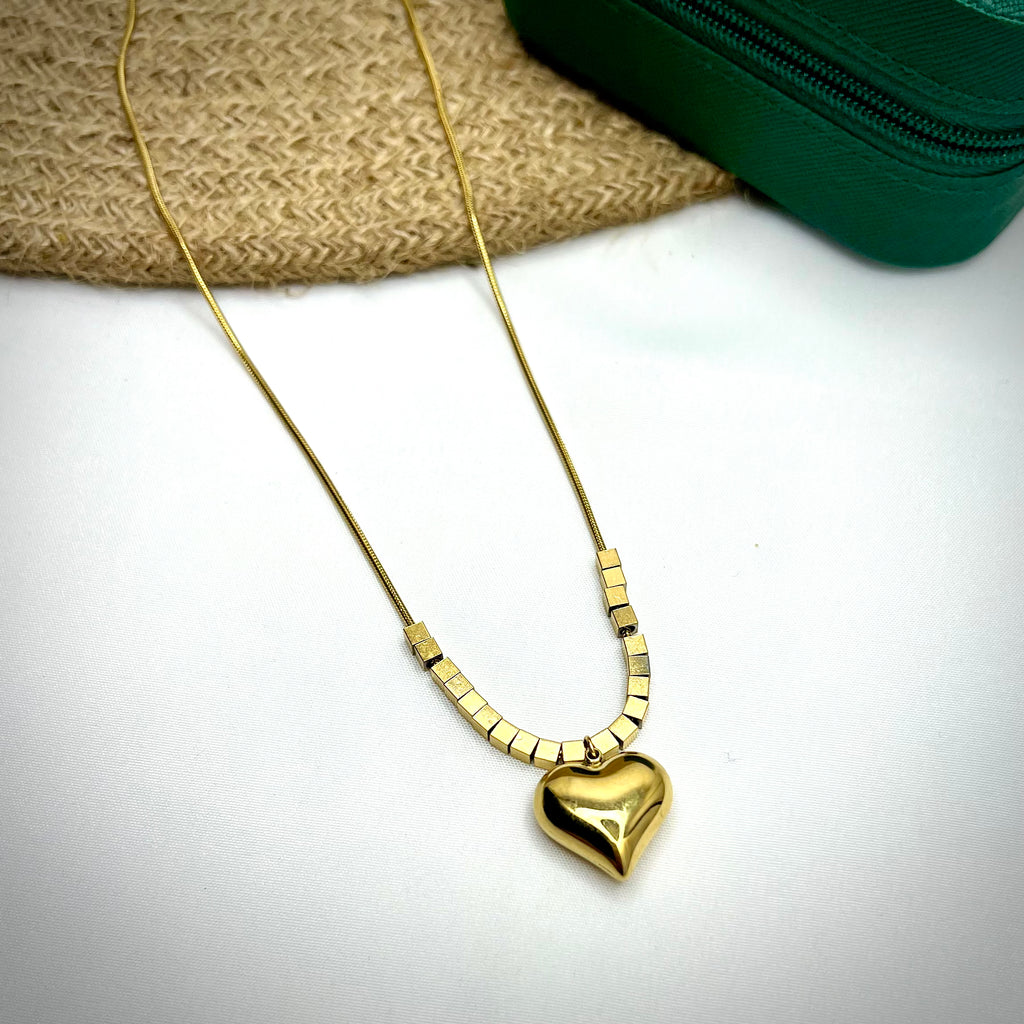 Heart pendant chain with 18K gold-plated finish – minimalist everyday necklace – Ivvati Art Jewellery

