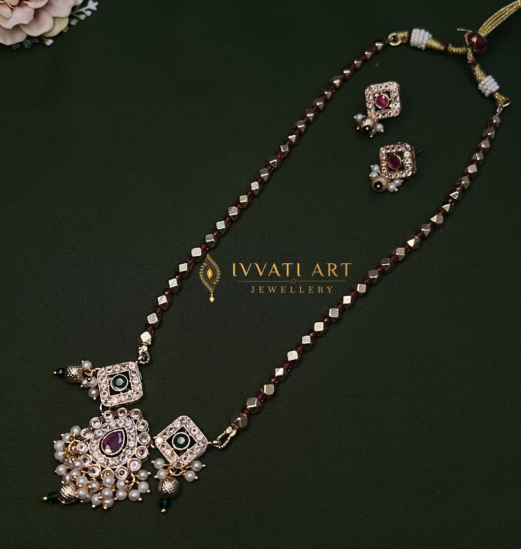 ivvati vaidehi maharashtrian rajwadi necklace set kundan pearl traditional jewellery