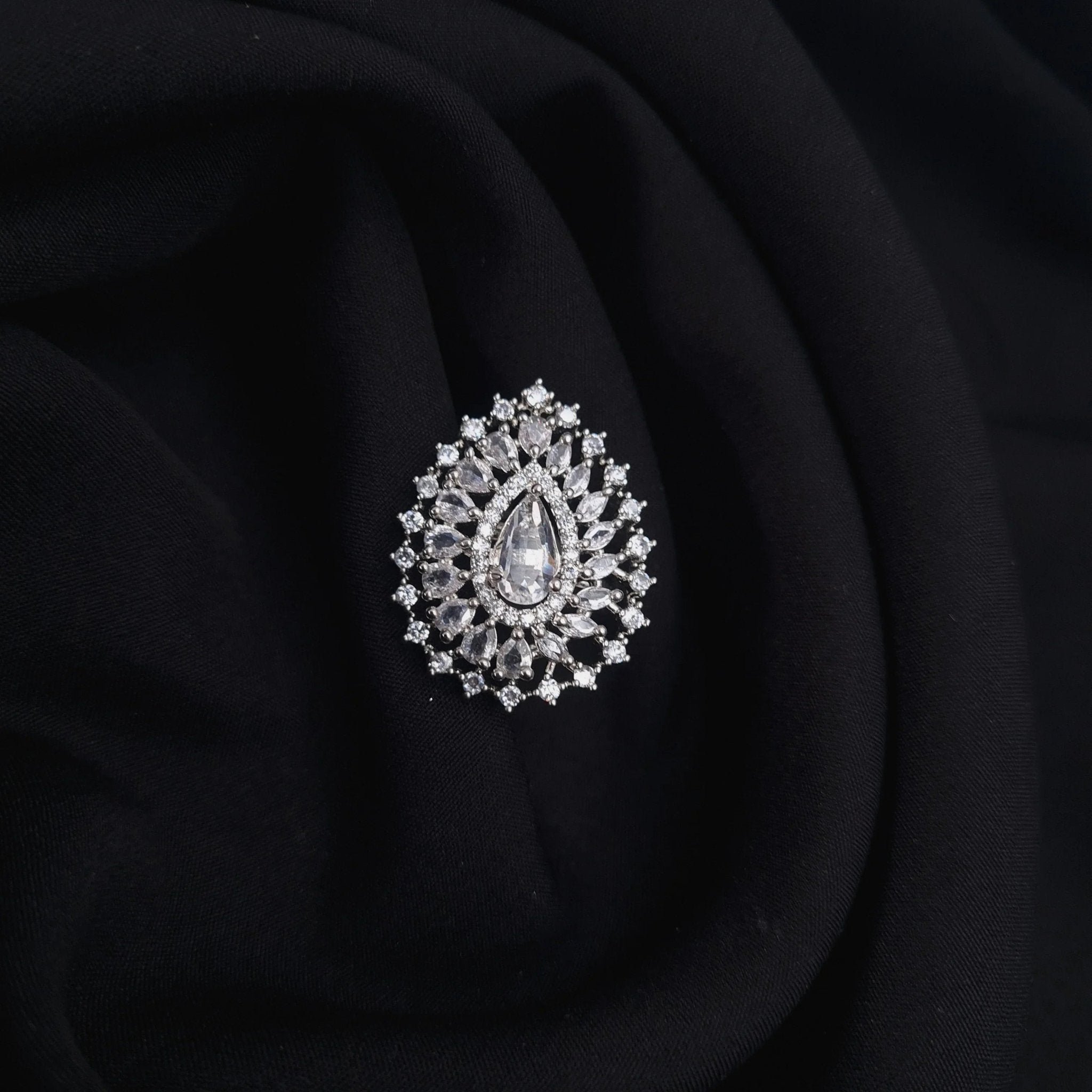 Silver AD Green Emerald Ring jewellery - Rings | Ivvati Art Jewellery